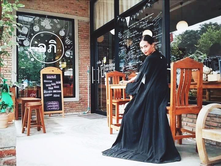 Customer wearing Sumo Vintage